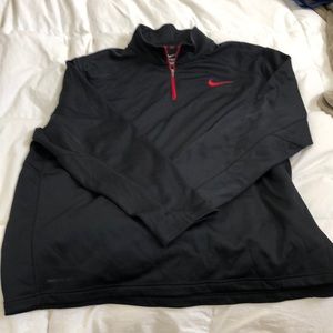 Nike Men’s pullover Therma-Fit